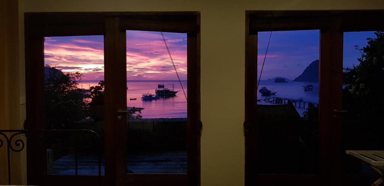 Blue Parrot Hotell Labuan Bajo Exteriör bild