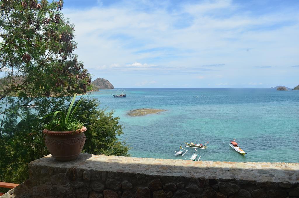 Blue Parrot Hotell Labuan Bajo Rum bild